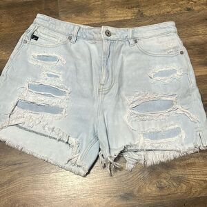 KanCan distressed light wash shorts size 11/29